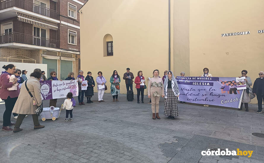 Acto reivindicativo de Revuelta de Mujeres de la Iglesia el domingo en San Nicolas De la Villa FOTO REVUELTA DE MUJERES DE LA IGLESIA