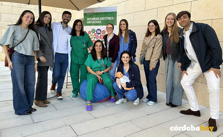 Expositor de Ginecología en la IX Jornada de Puertas Abiertas del Reina Sofía FOTO HURS