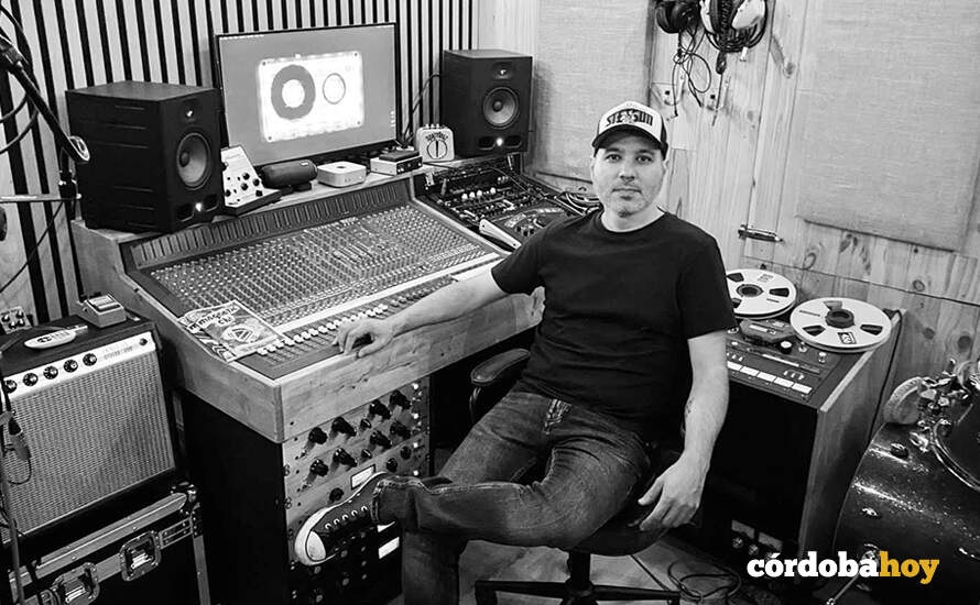 Alejandro Sánchez, guitarrista y compositor de Lady Coulson