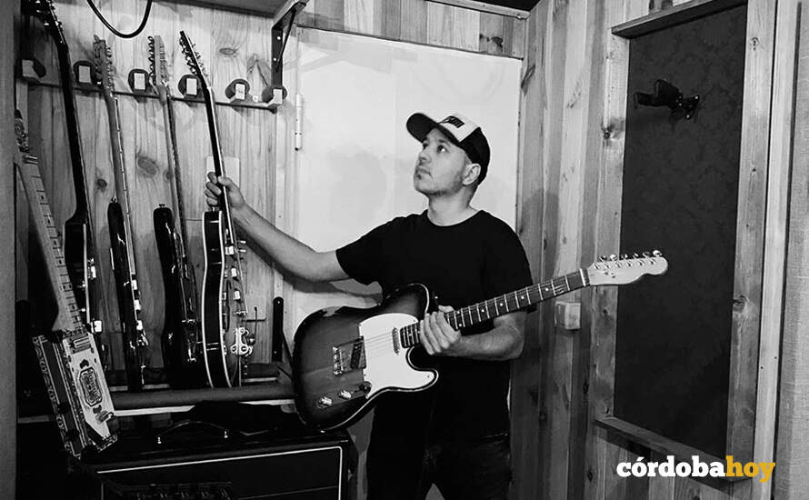 Alejandro Sánchez, guitarrista y compositor de Lady Coulson