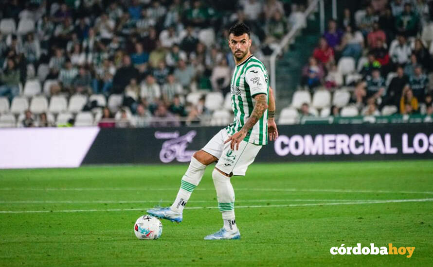Álex Martín en el partido que ha enfrentado a la SD Eibar y al Córdoba CF FOTO LALIGA HYPERMOTION