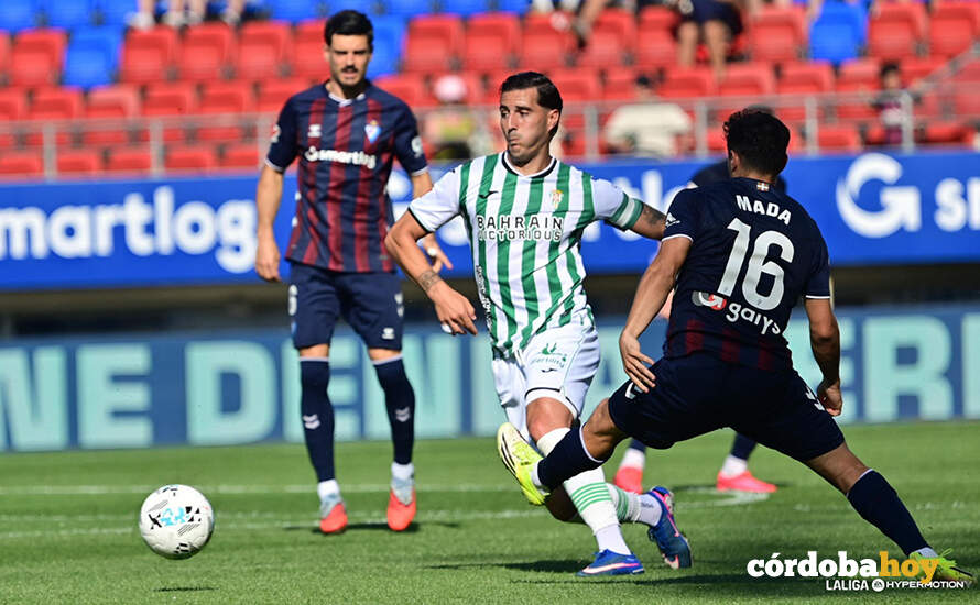 Guardiola, en un momento del partido del Córdoba ante la SD Eibar FOTO LALIHA HYPERMOTION